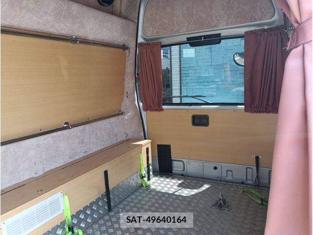 Toyota GRAND HIACE 2004-01 8371695-11