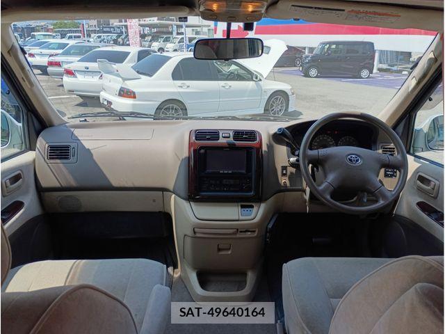 Toyota GRAND HIACE 2004-01 8371695-13