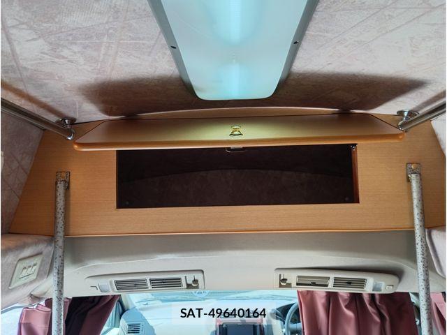Toyota GRAND HIACE 2004-01 8371695-17