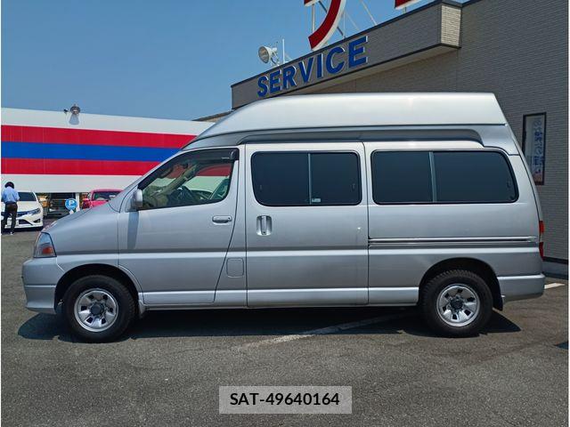 Toyota GRAND HIACE 2004-01 8371695-3
