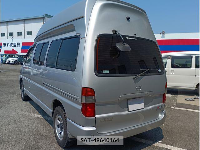 Toyota GRAND HIACE 2004-01 8371695-4