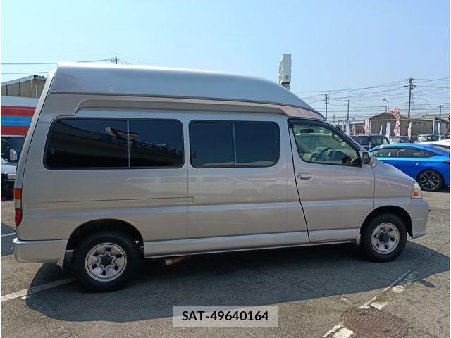 Toyota GRAND HIACE 2004-01 8371695-7