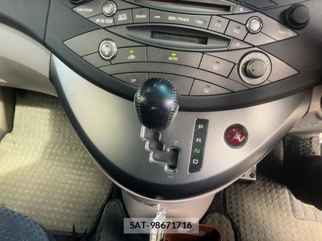Mitsubishi GRANDIS 2006-02 8354570-18