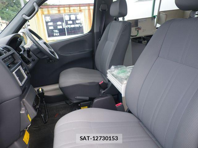 Toyota GRANVIA 2004-09 3374214-4