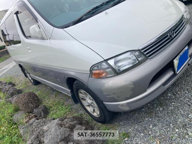 Toyota GRANVIA 1999-05 8871090-2