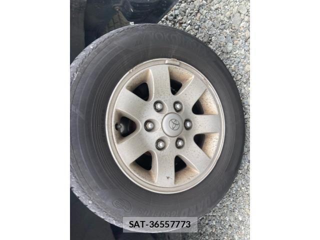 Toyota GRANVIA 1999-05 8871090-8