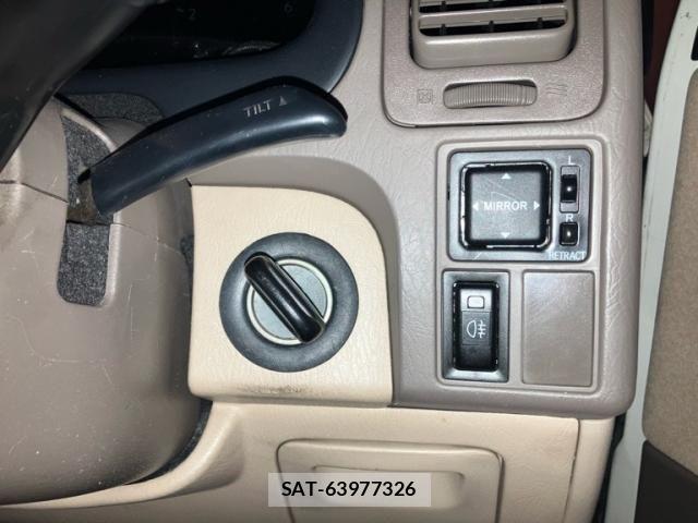 Toyota GRANVIA 2001-08 8626924-18