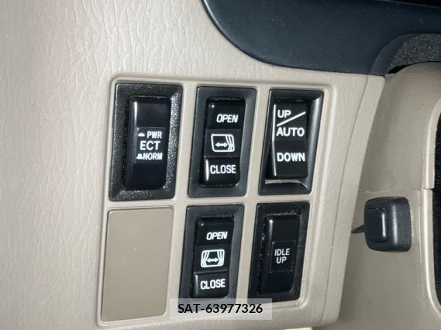 Toyota GRANVIA 2001-08 8626924-24