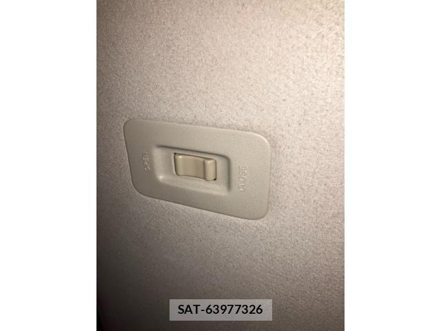 Toyota GRANVIA 2001-08 8626924-26