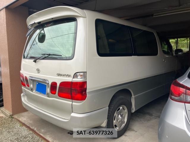 Toyota GRANVIA 2001-08 8626924-5
