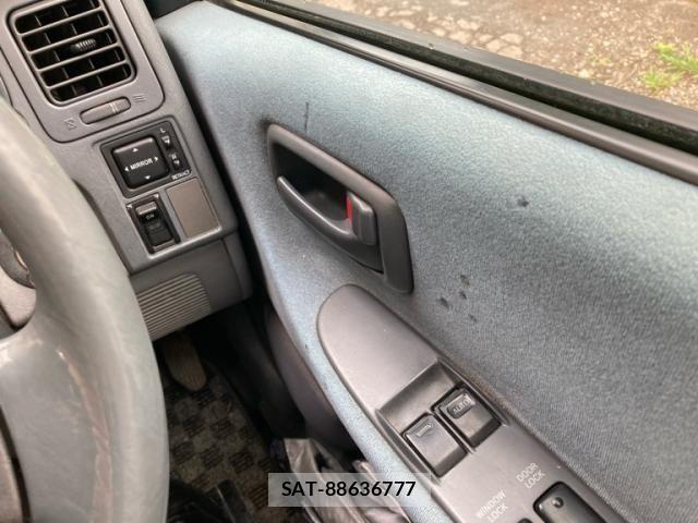 Toyota GRANVIA 1996-11 8659283-18