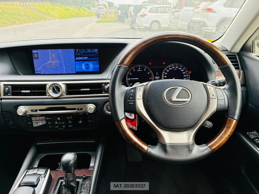 Lexus GS 2013-04 8344989-13