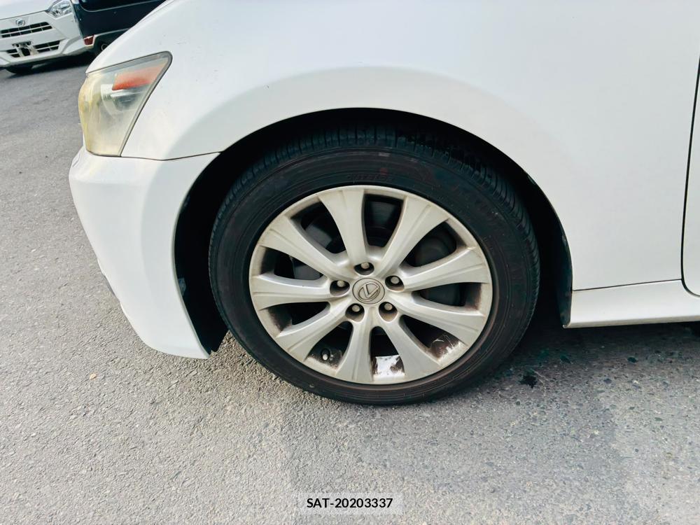 Lexus GS 2013-04 8344989-29