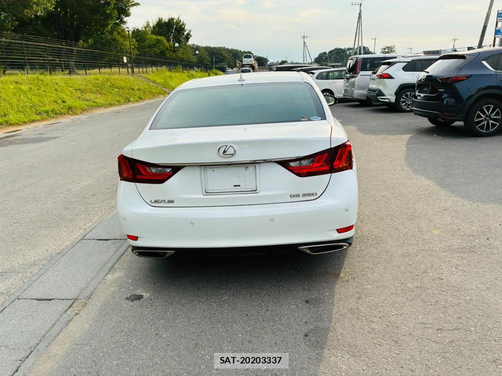 Lexus GS 2013-04 8344989-3