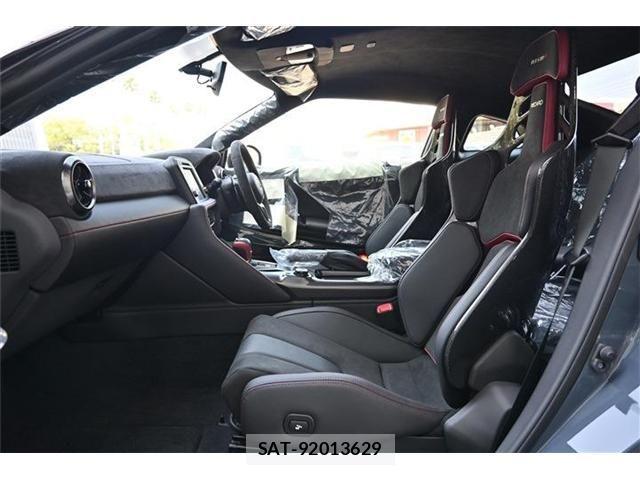 Nissan GT-R 2025-03 933620-15