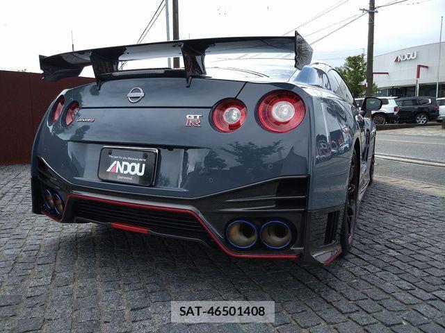 Nissan GT-R 2022-06 1060196-12