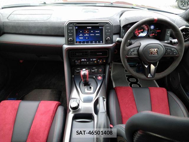 Nissan GT-R 2022-06 1060196-14