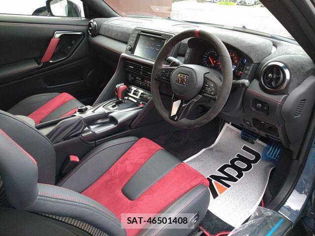 Nissan GT-R 2022-06 1060196-16