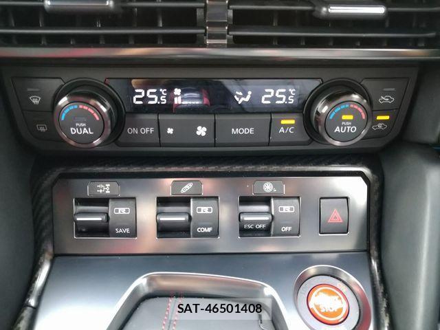 Nissan GT-R 2022-06 1060196-22