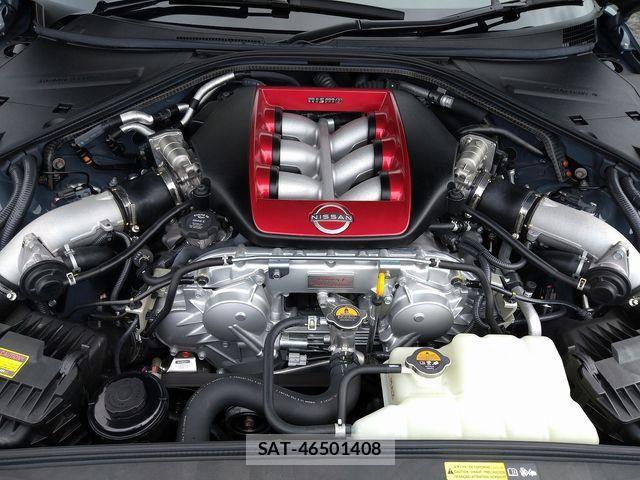 Nissan GT-R 2022-06 1060196-28