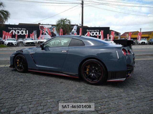 Nissan GT-R 2022-06 1060196-3
