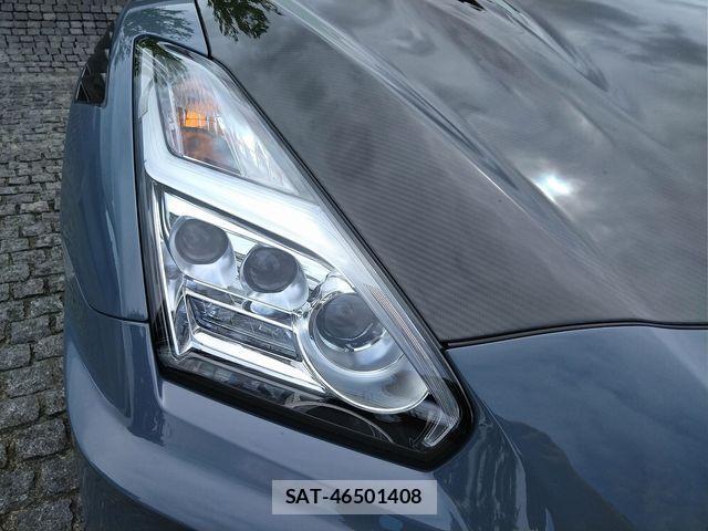 Nissan GT-R 2022-06 1060196-8