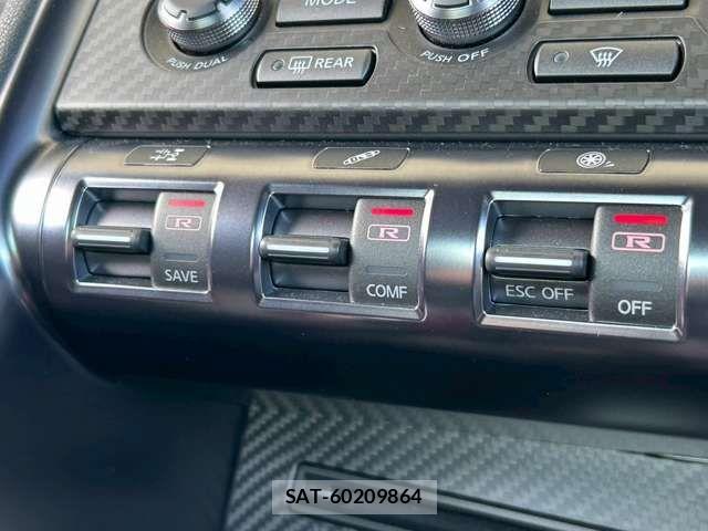 Nissan GT-R 2015-03 1178665-16