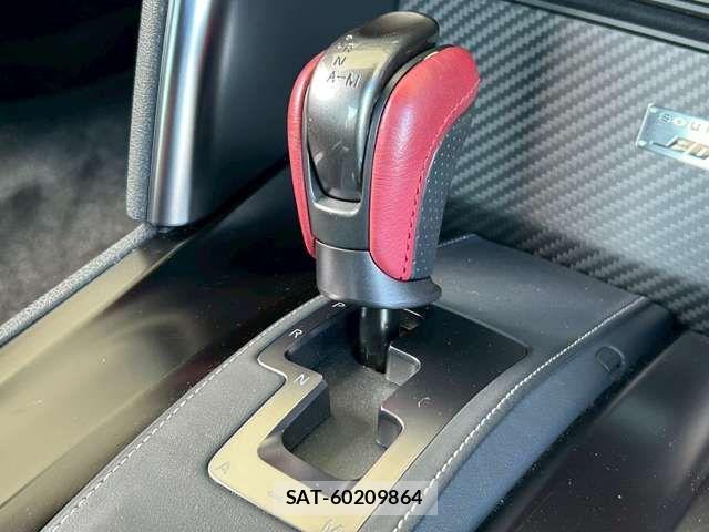 Nissan GT-R 2015-03 1178665-18