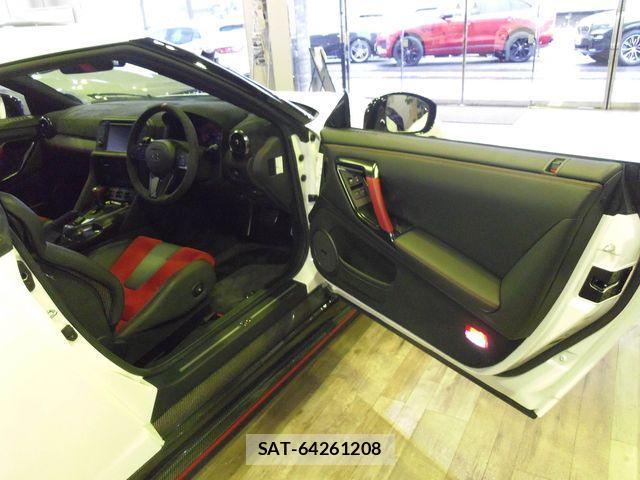Nissan GT-R 2020-03 1428600-21