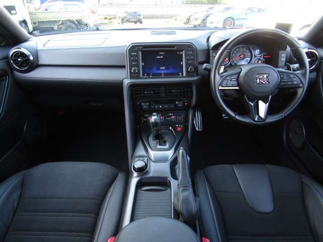 Nissan GT-R 2020-01 1545512-1