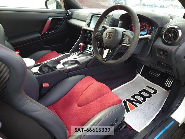 Nissan GT-R 2019-04 1717323-12