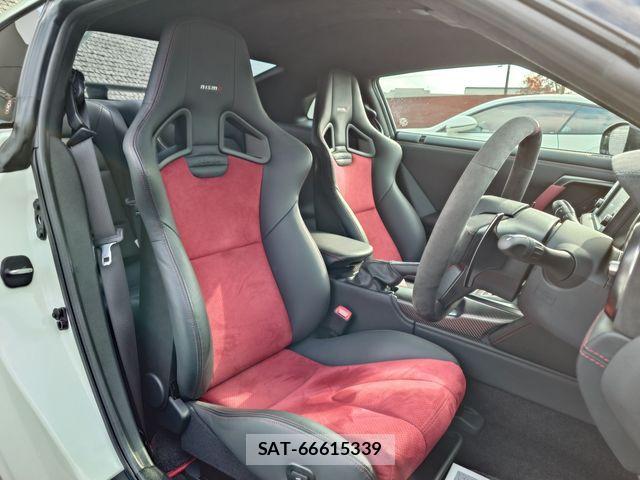Nissan GT-R 2019-04 1717323-13