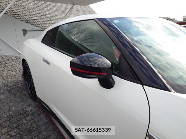 Nissan GT-R 2019-04 1717323-4