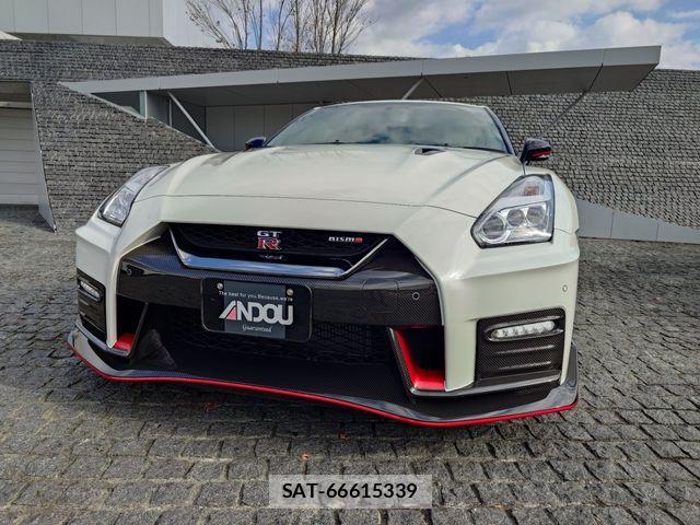 Nissan GT-R 2019-04 1717323-5