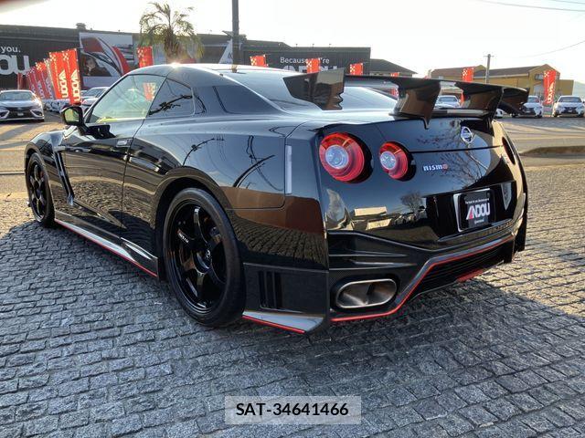 Nissan GT-R 2015-09 1870277-2