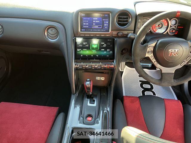 Nissan GT-R 2015-09 1870277-8