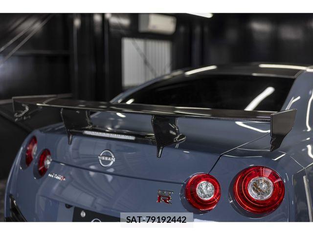 Nissan GT-R 2021-11 2400342-13