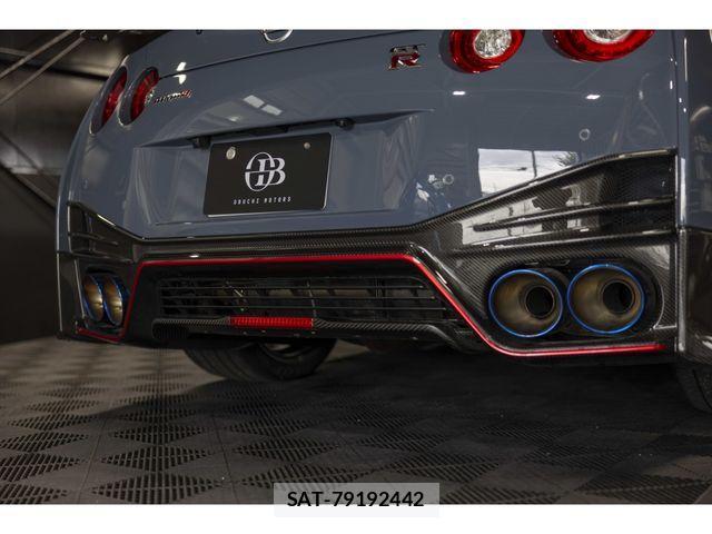 Nissan GT-R 2021-11 2400342-17
