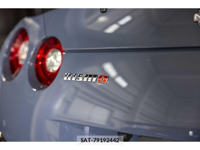 Nissan GT-R 2021-11 2400342-18