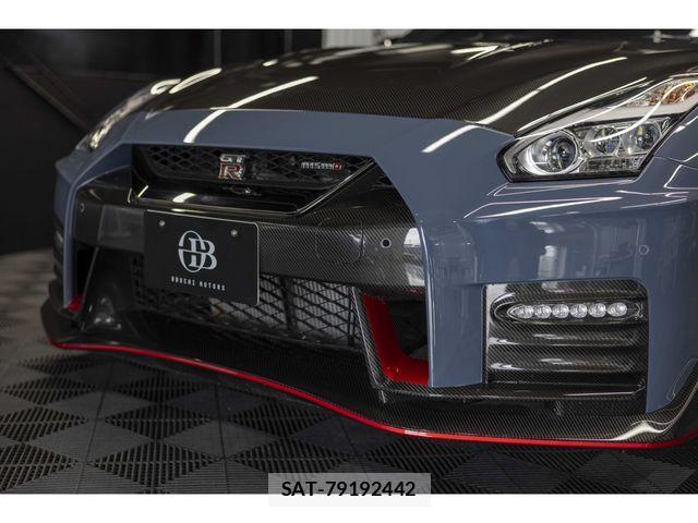 Nissan GT-R 2021-11 2400342-4