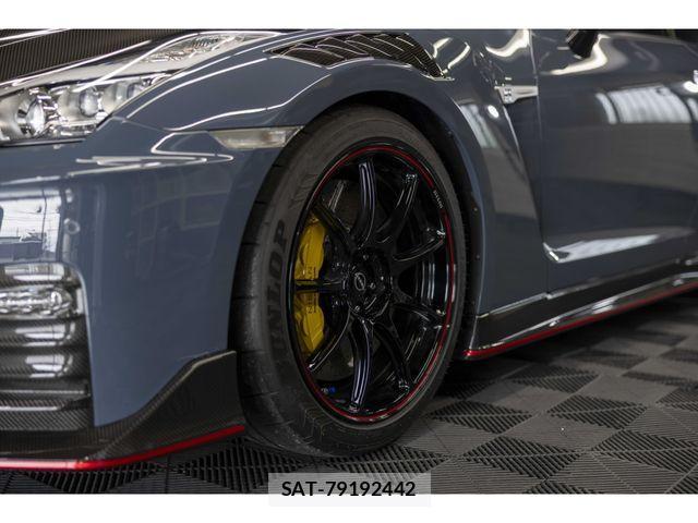 Nissan GT-R 2021-11 2400342-6