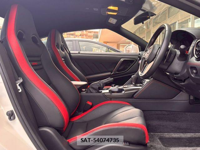 Nissan GT-R 2025-07 3670727-12