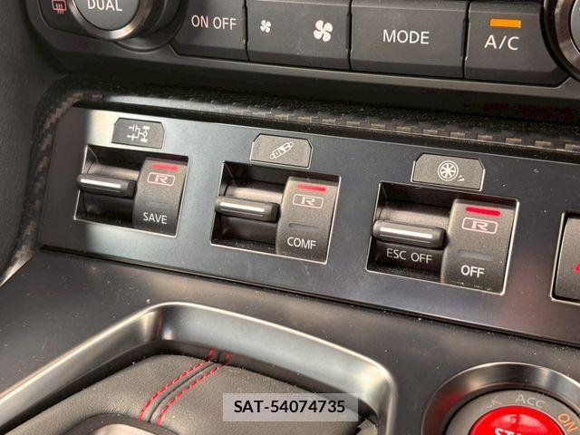 Nissan GT-R 2025-07 3670727-6