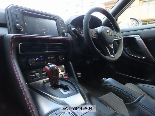 Nissan GT-R 2024-01 4241058-16