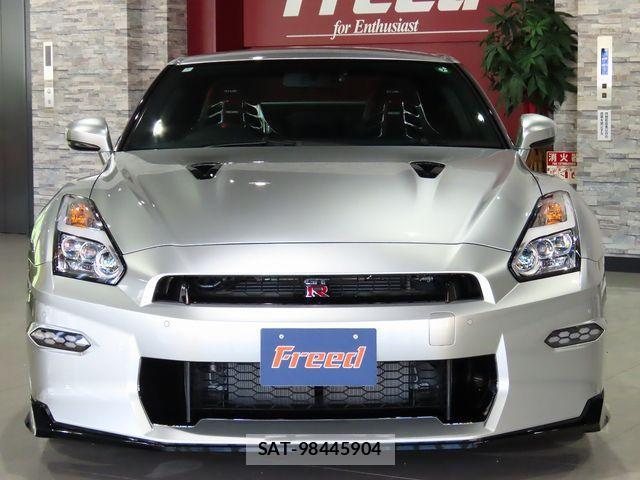 Nissan GT-R 2024-01 4241058-4