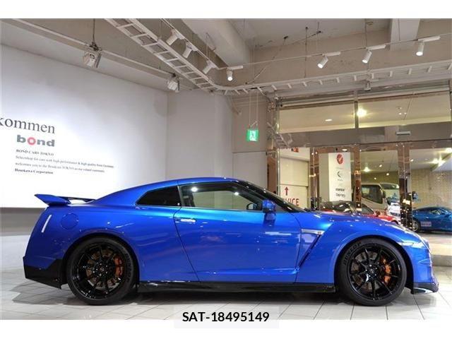 Nissan GT-R 2023-10 5868467-1