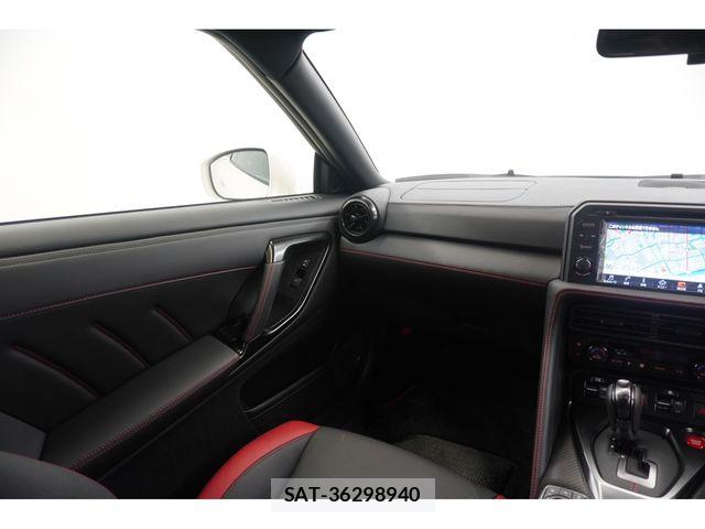 Nissan GT-R 2024-04 5868464-26