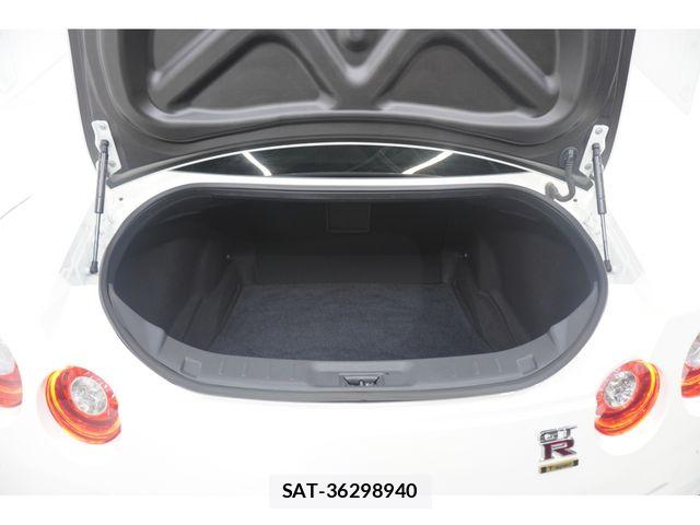 Nissan GT-R 2024-04 5868464-27