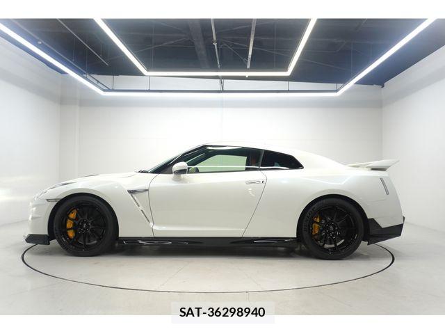 Nissan GT-R 2024-04 5868464-3