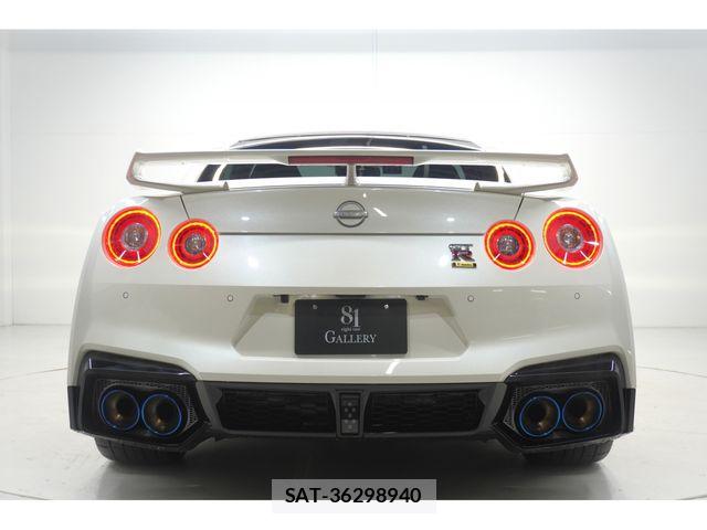 Nissan GT-R 2024-04 5868464-4